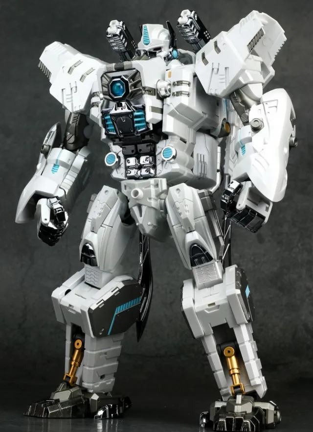 Generation Toy - GT-10W Gorilla Chrome White Version