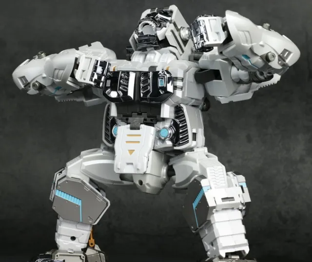 Generation Toy - GT-10W Gorilla Chrome White Version