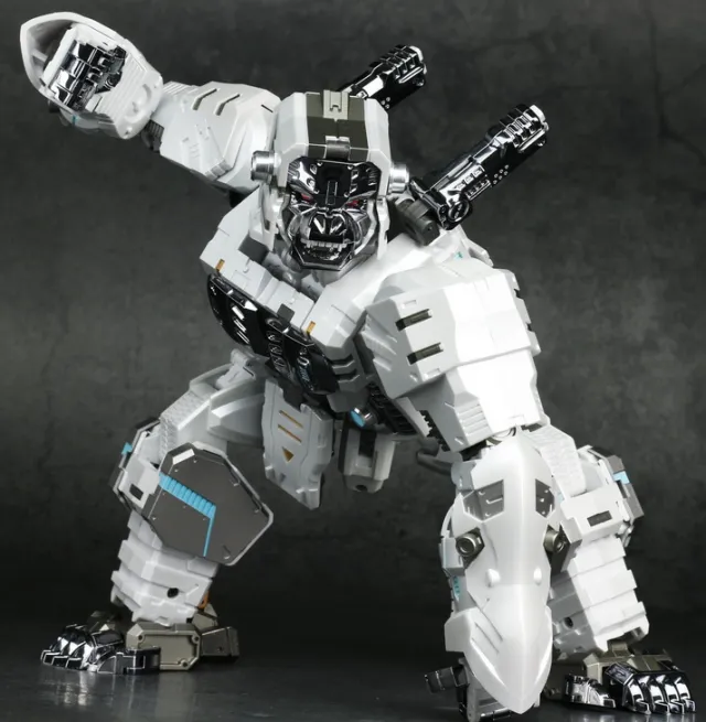 Generation Toy - GT-10W Gorilla Chrome White Version